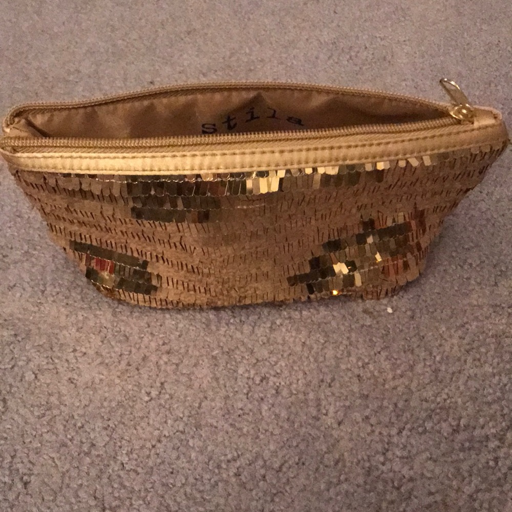 Stila mini makeup bag!